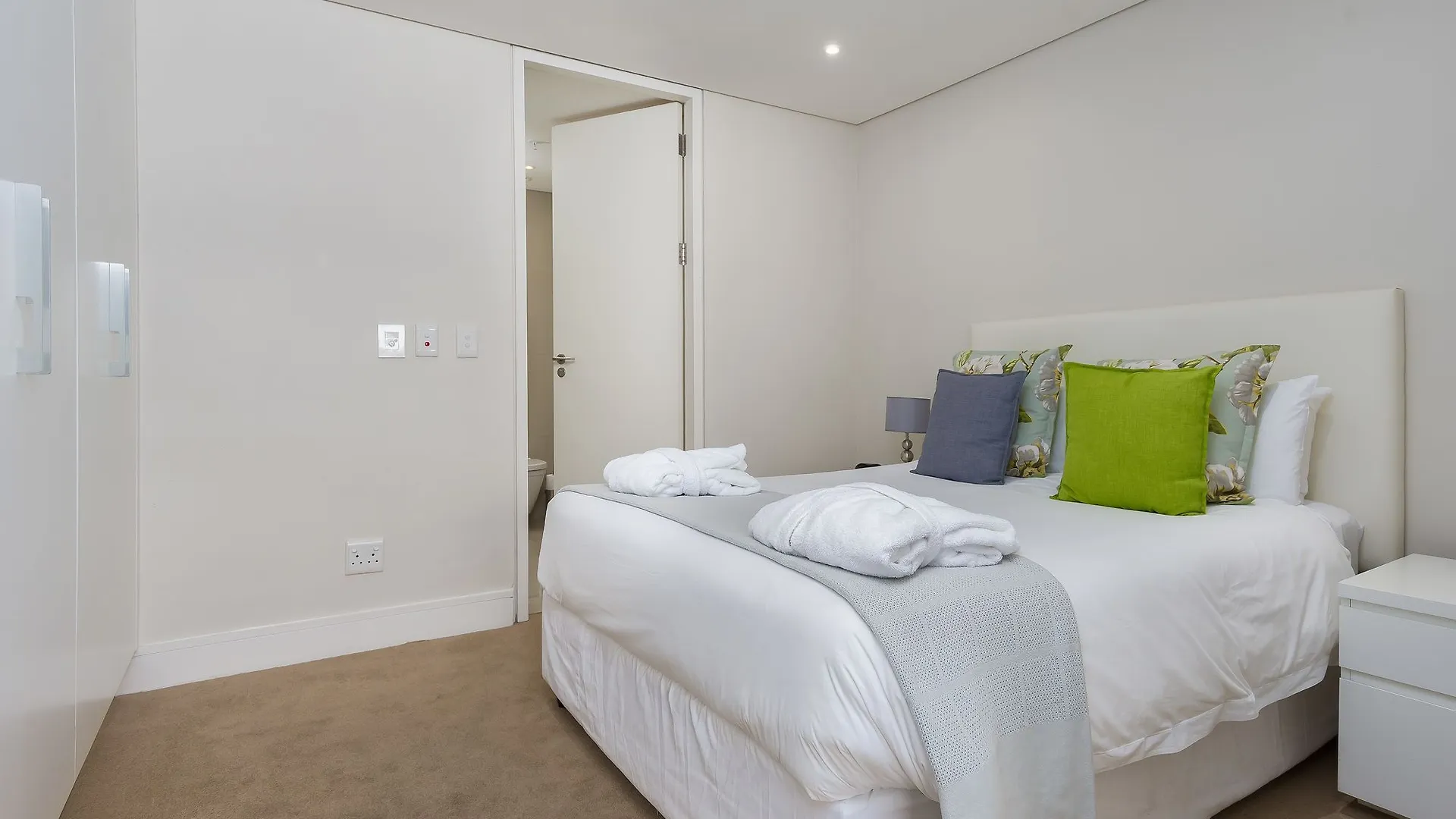 Mirage 1001 Apartment Cape Town
