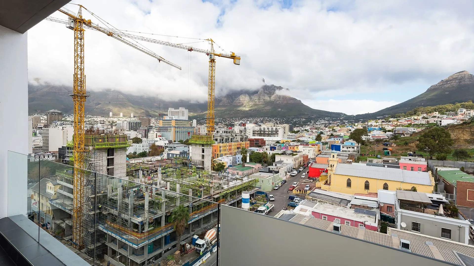 Mirage 1001 Apartment Cape Town South Africa